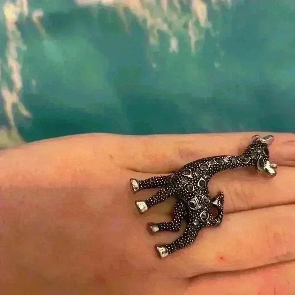 🐳 Studded Giraffe Alloy Gray Ring - Picture 10 of 10